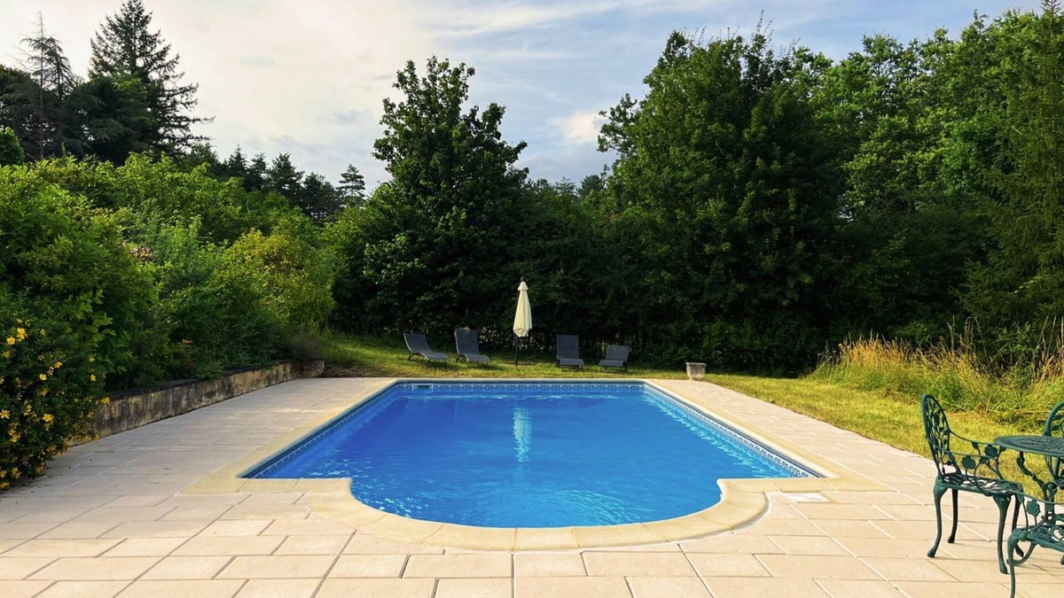 Sainte-Alvere House | Charming Rustic Family House w/Private Pool