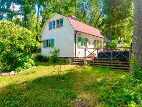 Varmdo House | Charmig stuga av rustik stil i Stockholms område