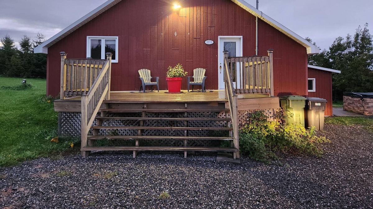 Saint-Remi-de-Tingwick Ski Chalet | Charming place with spa and tranquility