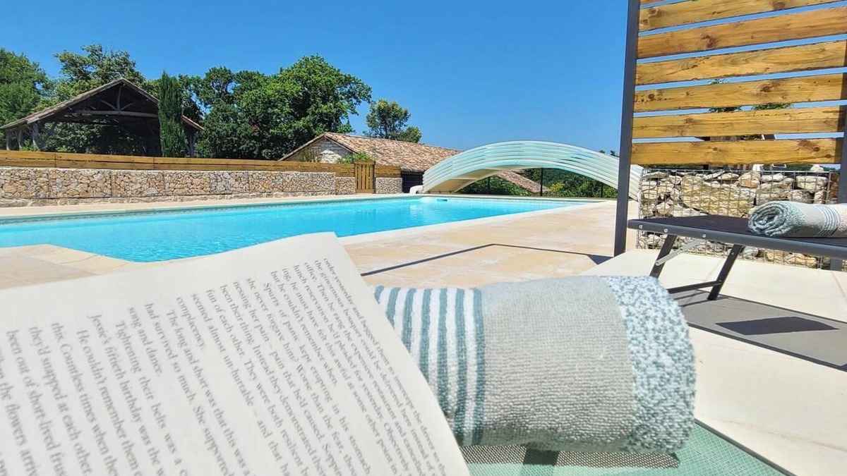 Lebreil Apartment | Charming 1-bedroom apartment overlooking fabulous Montcuq-en-Quercy-Blanc