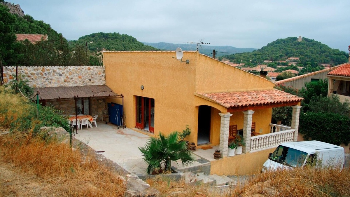 Roquefort-des-Corbieres Villa | CHARMING VILLA IN VILLAGE OF CORBIERES MARITIME 7 KM FROM THE BEACH