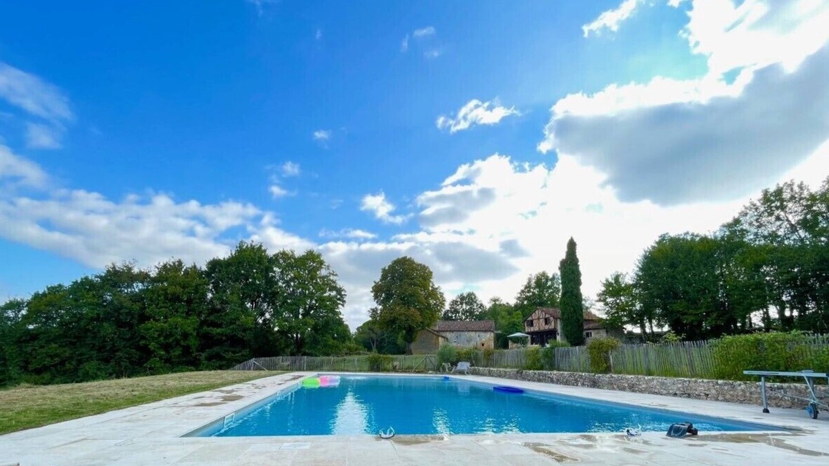 Saint-Laurent-des-Batons House | Charming little house in the Périgord countryside.