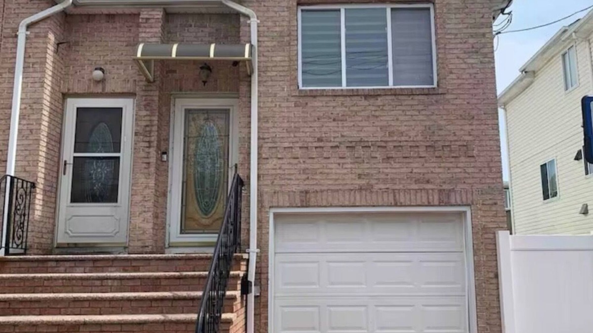 Midland Beach Apartment | Charming 1 Bdr Apt. First floor, private, safe, in serene SI, near all!