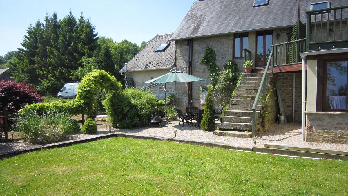 Coulouvray-Boisbenatre Cottage | Charming 1-Bed Cottage in Calvados