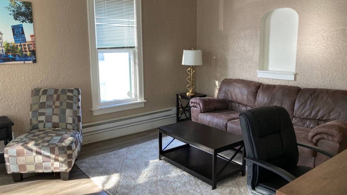 Bloomington Apartment | Charming 1 Bed Historic Hideaway - Pet Friendly!