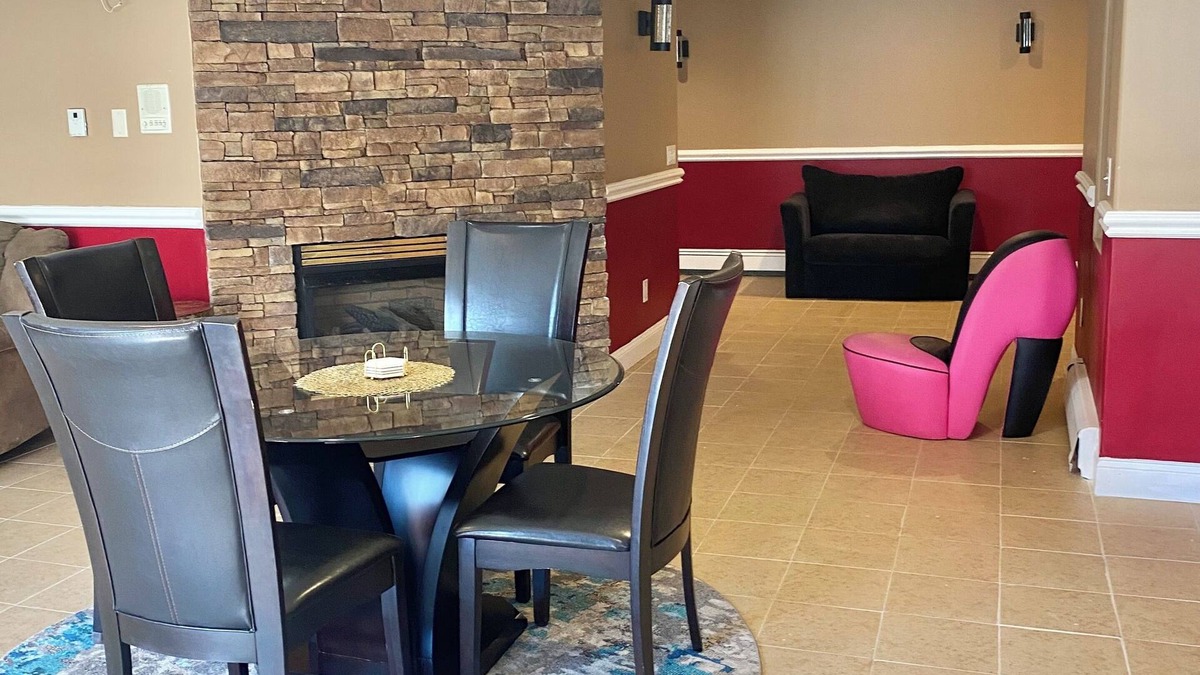 Jackson Apartment | Charming 1-bedroom first floor walking apt in fabulous sub of Jackson Township