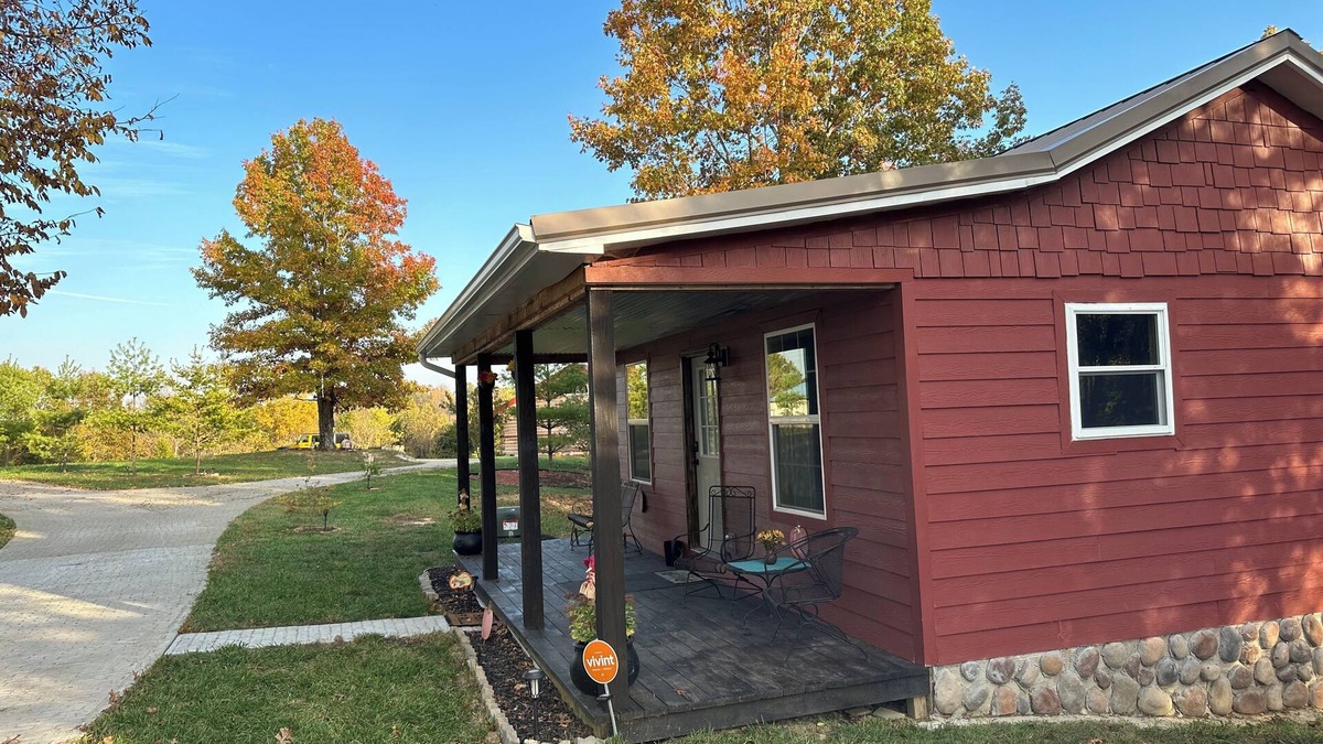 Stamping Ground Cottage | Charming 1-bedroom cottage with WiFi and AC in lovely Stamping ky