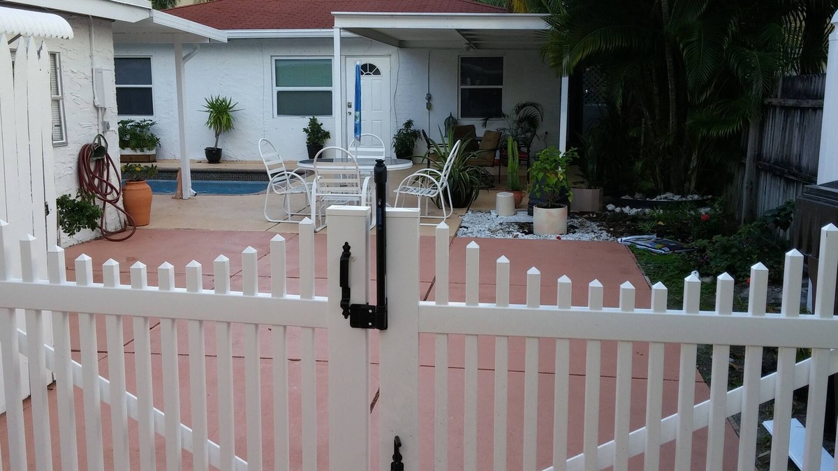 Southwest Cottage | Charming 1-bedroom cottage in marvelous West Palm Beach