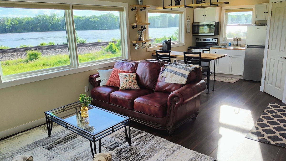 Fountain City Apartment | Charming 1-bedroom condo with Mississippi River views in wonderful Fountain City