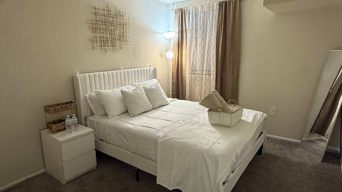Silver Spring Apartment | Charming 1-bedroom apartment with AC, fitness room in brilliant Silver Spring