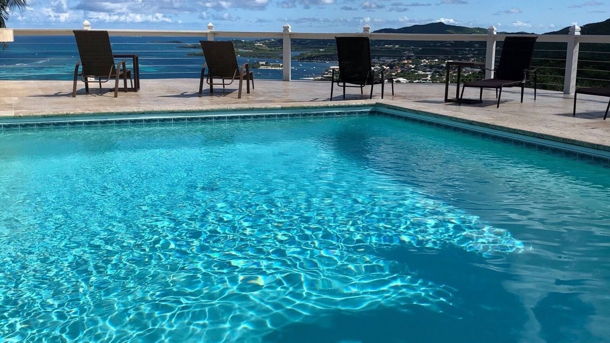 Orange Grove Villa | Charming 1 Bedroom: Bougainvillea Suite