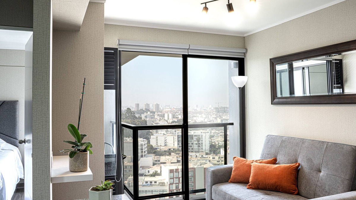 Surquillo Apartment | Charming 1-bedroom apartment in brilliant San Isidro with WiFi, fitness room