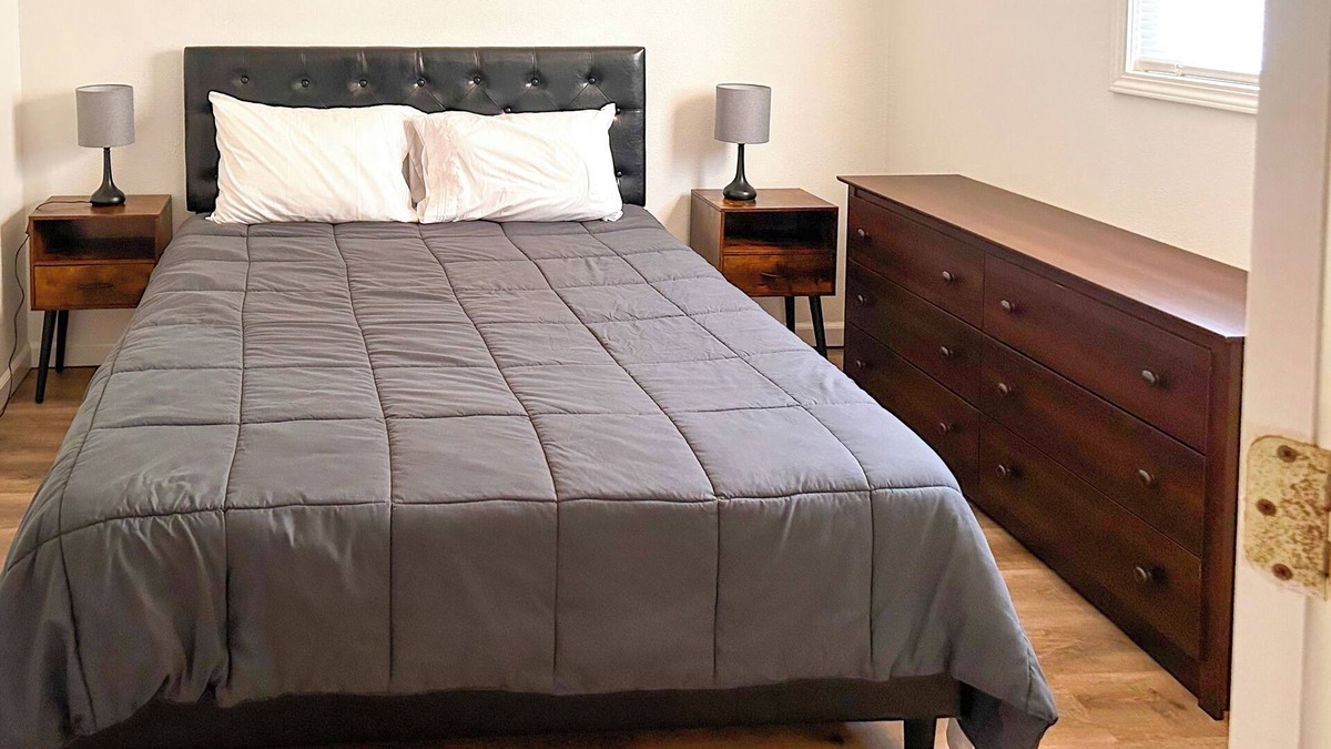 Colchester Apartment | Charming 1-bedroom apartment in fabulous Colchester with AC, WiFi
