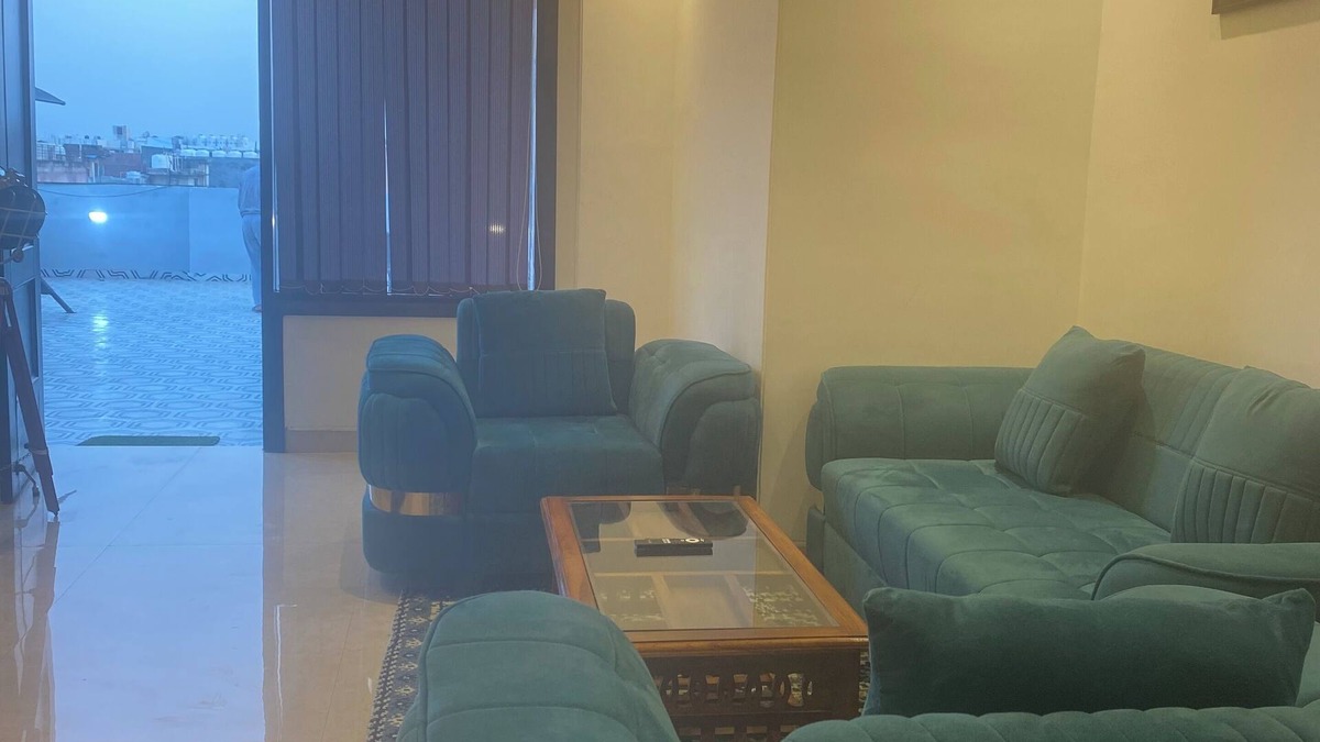 Chhatarpur Apartment | Charming 1-bedroom apartment with WiFi, AC in welcoming New Delhi