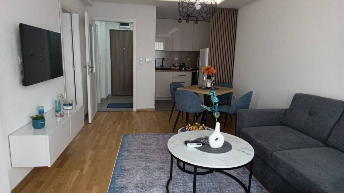 East Sarajevo Apartment | Charming 1-bedroom apartment with WiFi and AC in amazing Sarajevo