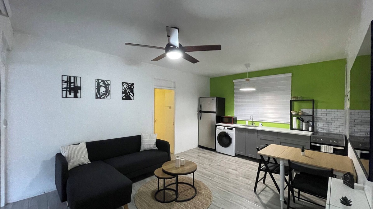 Eden Gardens Apartment | Charming 1-bedroom apartment with AC and WiFi with Kingston Mountain Views