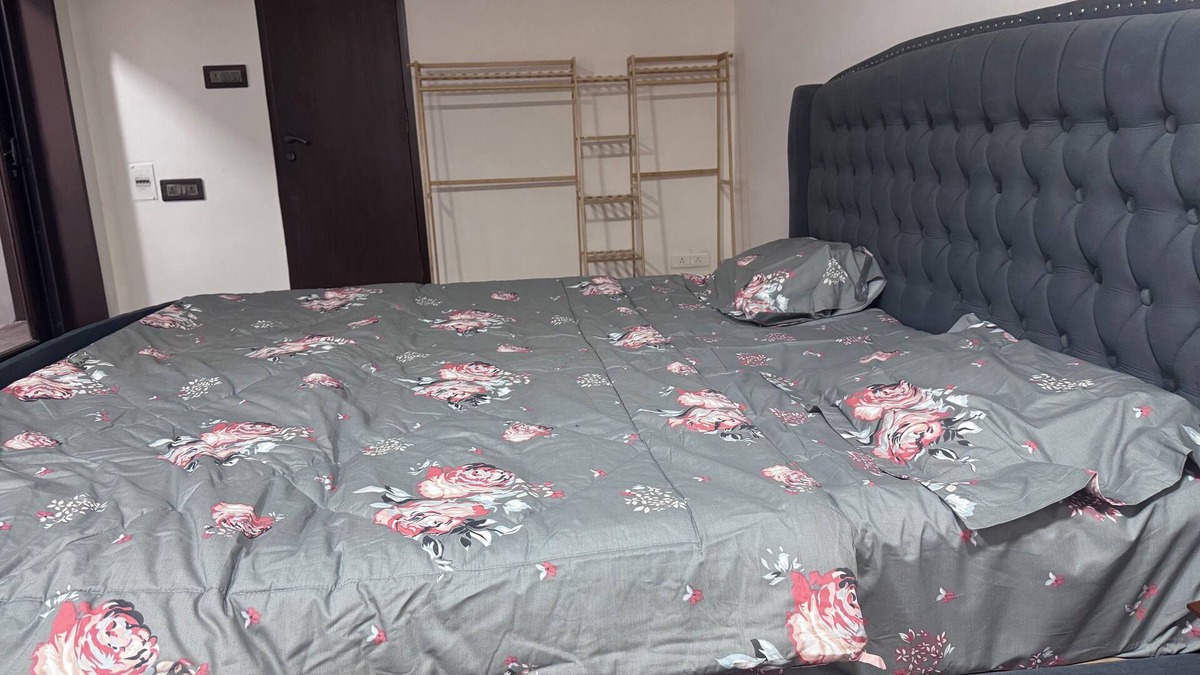 Teynampet Apartment | Charming 1-bedroom apartment with WiFi, AC in enchanting Chennai near PoesGarden