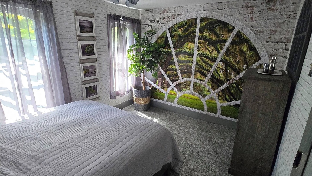 Benton Apartment | Charming 1-bedroom apartment minutes from Ricketts Glenn State Park.