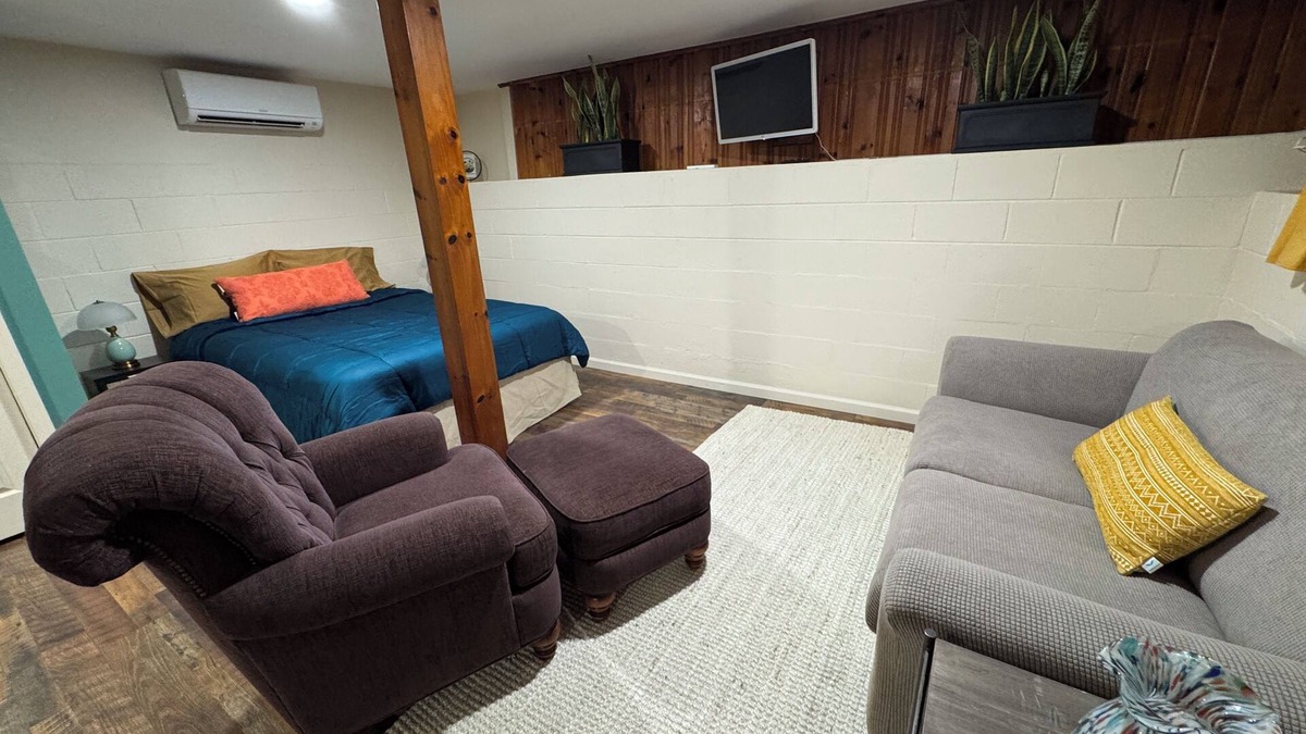 Canton House | Charming 1-bedroom basement apartment with WiFi, AC in quaint Canton