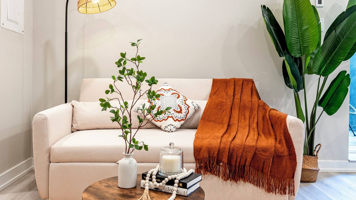 Westboro House | Charming 1 bedroom Boho retreat- Close to downtown