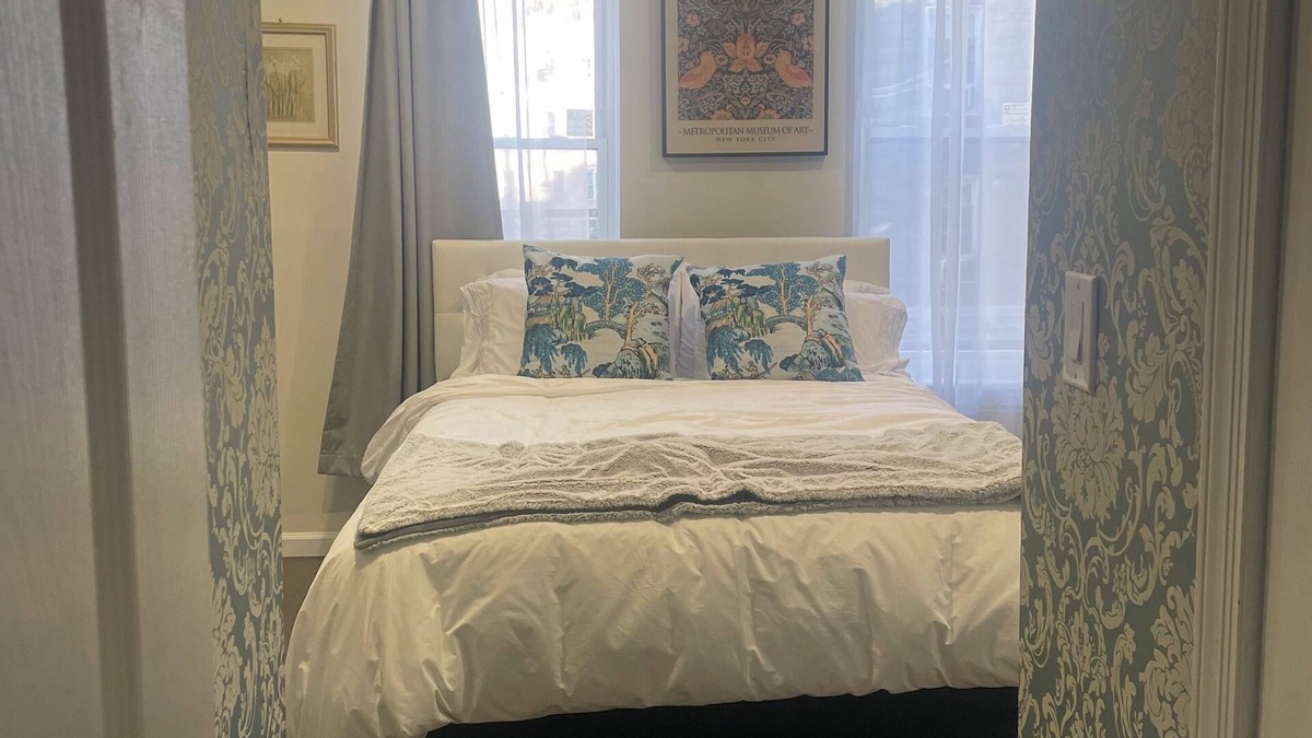 Hoboken Condo | Charming 1-bedroom condo in Hoboken with WiFi walk-in closet