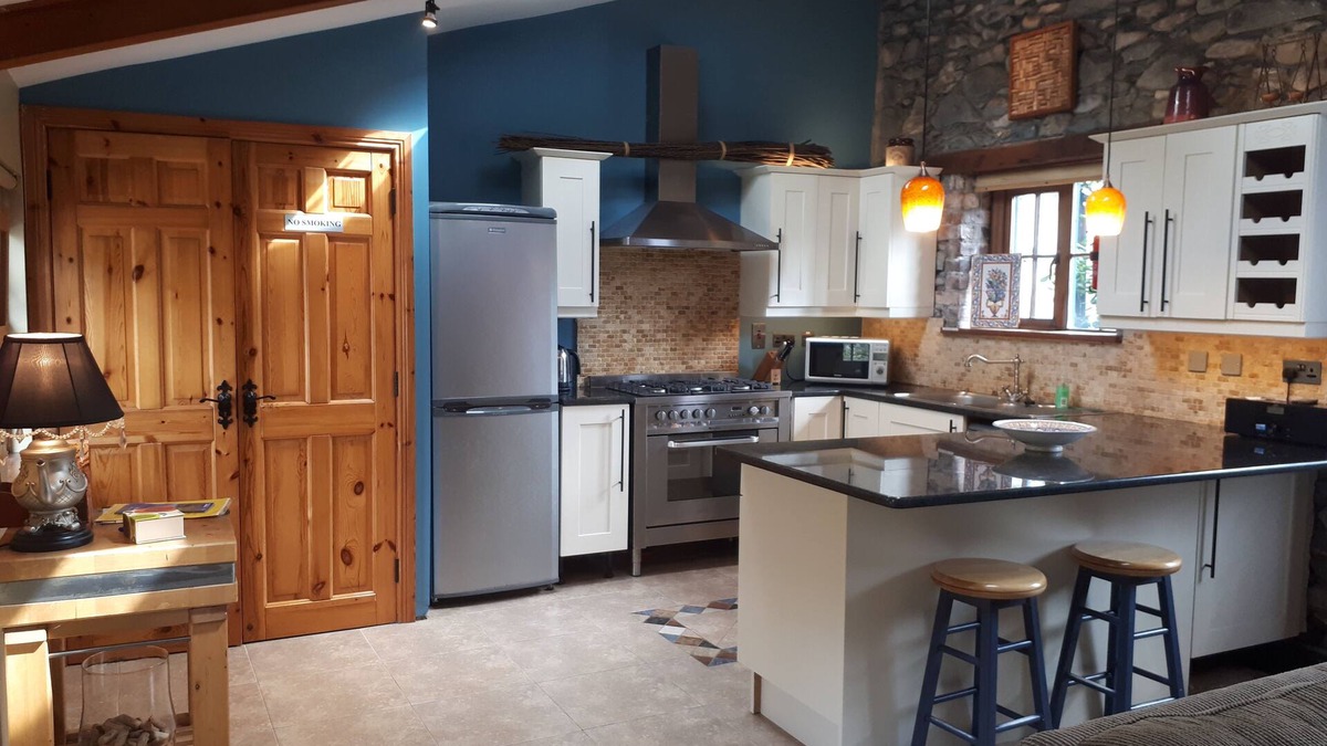 Killarney Cottage | Charming 1 Bedroom Cottage at The Priory Killarney