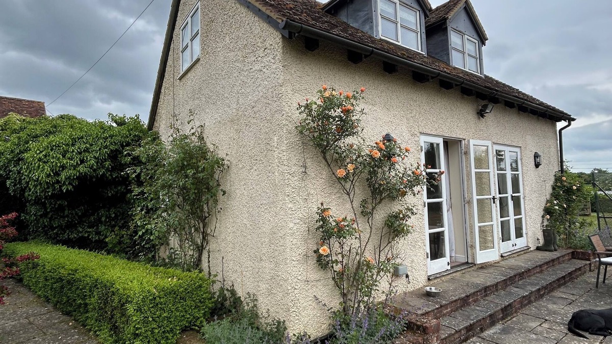 Ardeley Cottage | Charming 1-bedroom cottage in Walkern with WiFi access