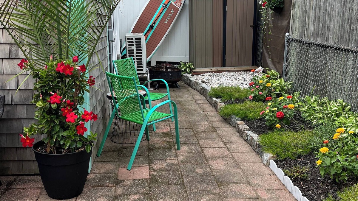 Wareham Center Cottage | Charming 1-bedroom cottage in peaceful Wareham with AC, WiFi