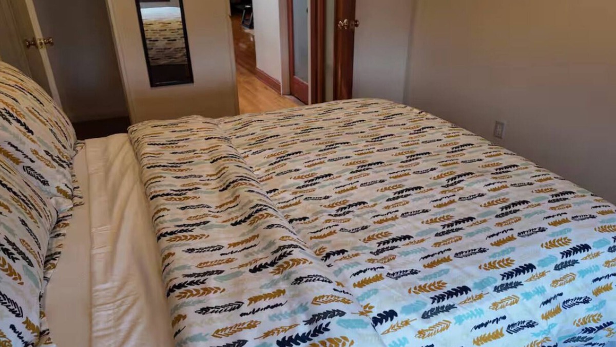 Canarsie House | Charming 1-bedroom house in beautiful Brooklyn with AC
