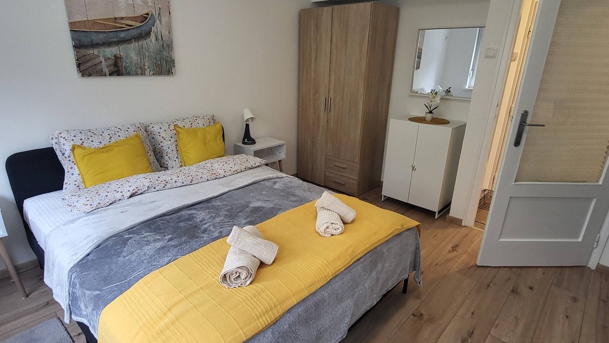 Vukov Spomenik Apartment | Charming 1-bedroom, LUX apartment with WiFi, AC in center of Beograd