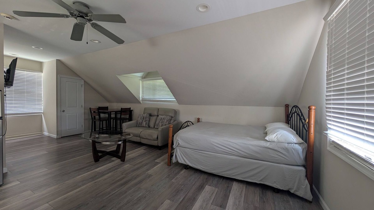 East Norriton Apartment | Charming 1-Bedroom, Pet Friendly, Apartment WiFi, AC in a Great Location!