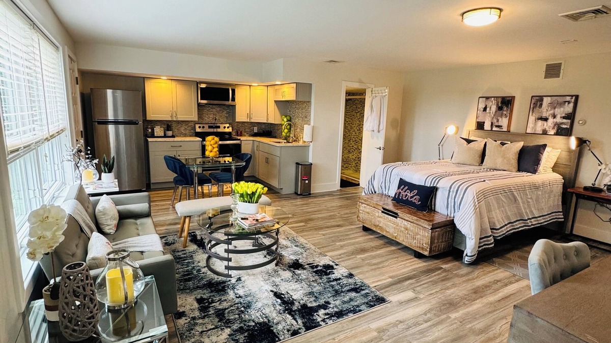 Danbury Apartment | Charming 1-bedroom Studio apartment in Danbury with Terrace