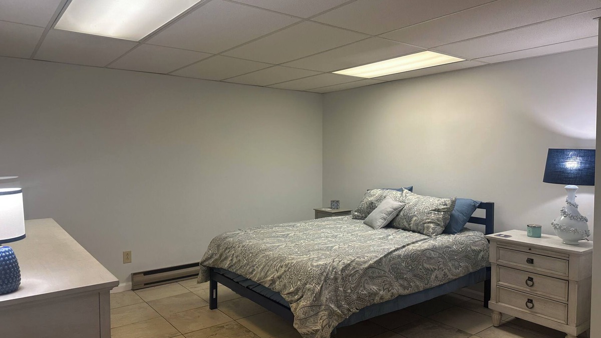 Hickory Condo | Charming 1-bedroom Studio in wonderful Northwest Hickory!