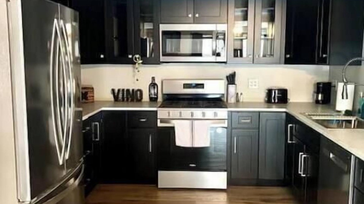Northview Apartment | Charming 1-bedroom apartment with WiFi, AC in wonderful Grand Rapids
