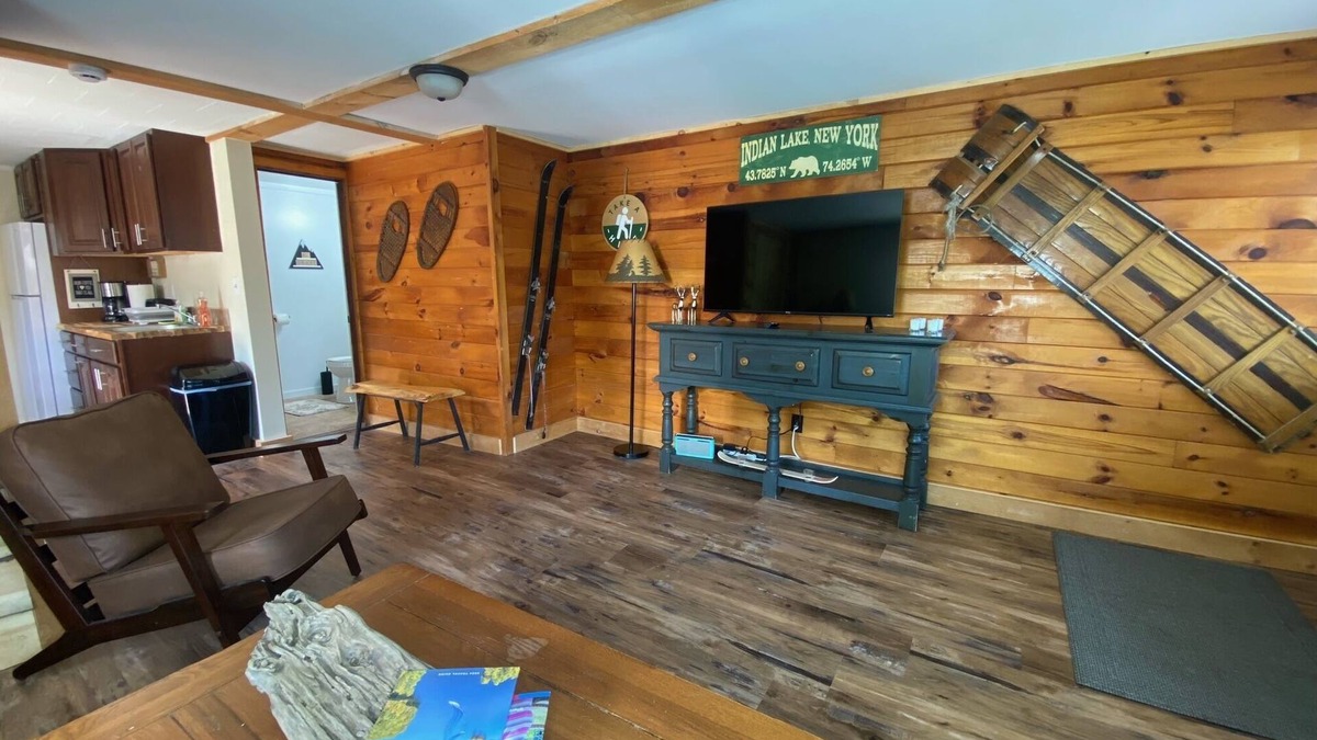 Indian Lake Apartment | Charming 1-bedroom apartment with WiFi and AC in beautiful Indian Lake.