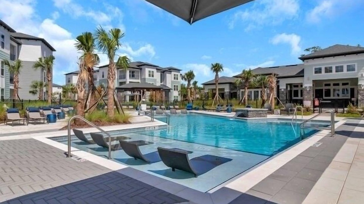 Highlands Apartment | Charming 1-bedroom apartment with WiFi, fitness room in Jacksonville