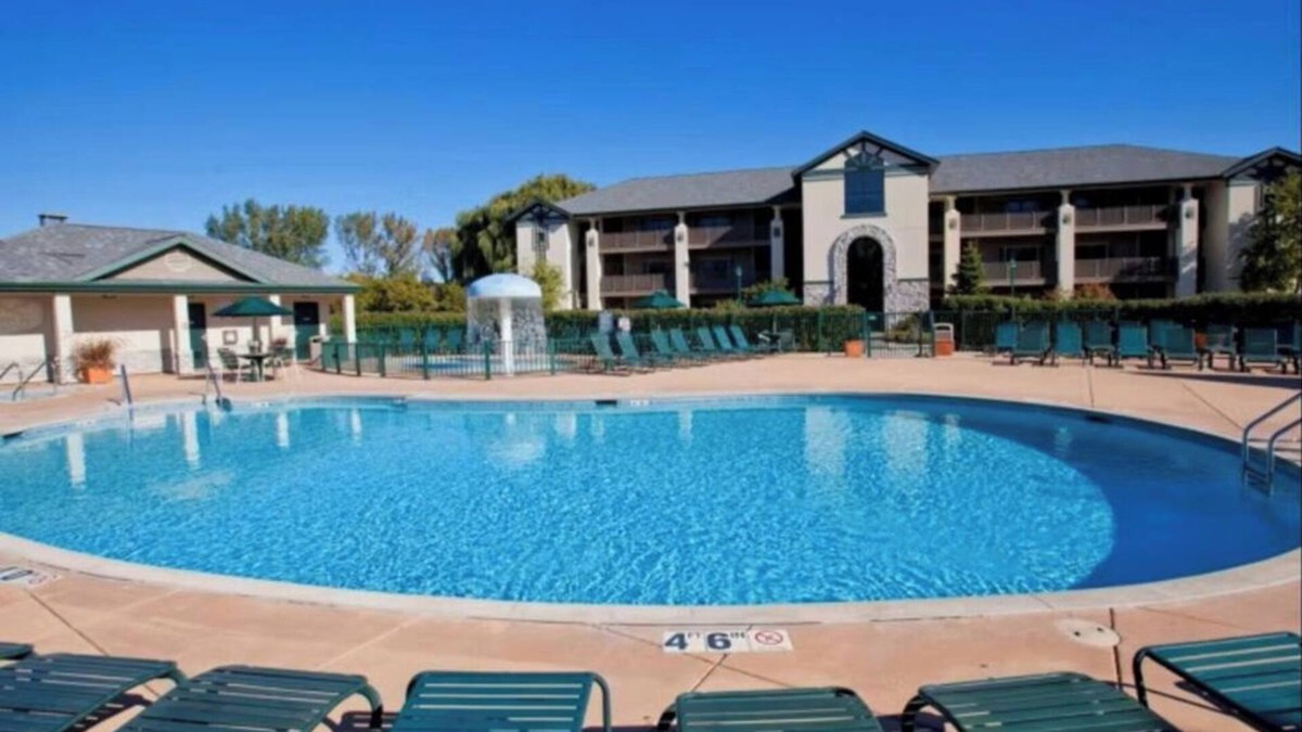 Lake Geneva Apartment | Charming 1-bedroom apartment in lovely Lake Geneva with AC, WiFi
