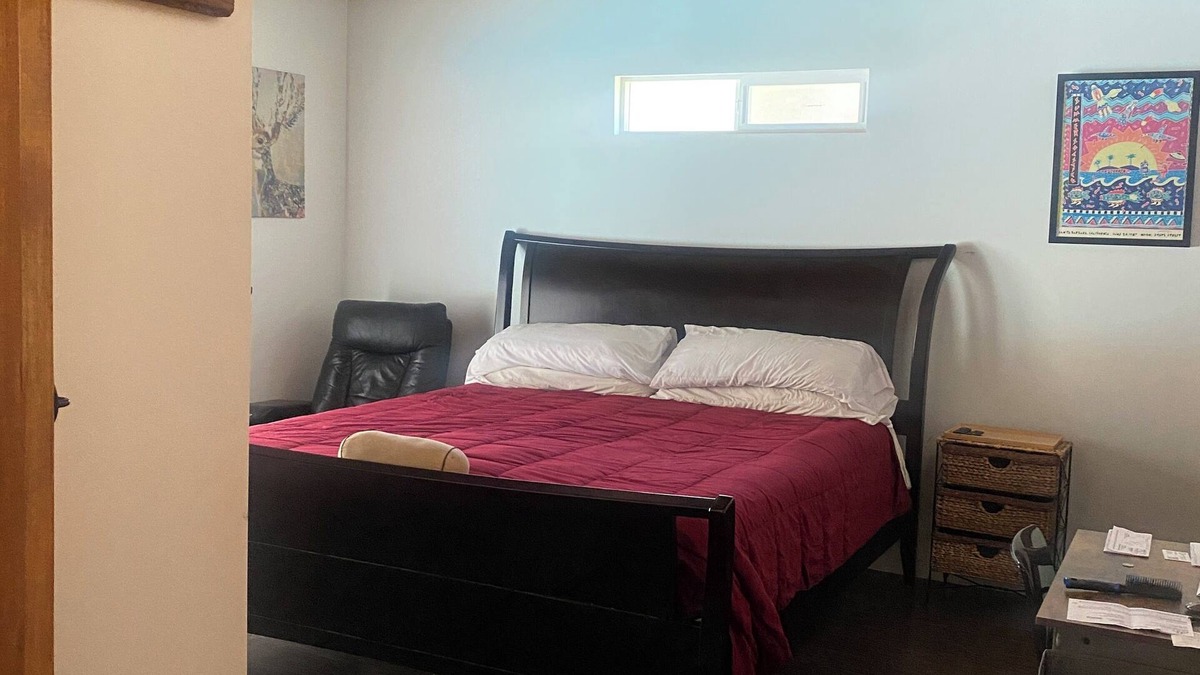 Sun Valley House | Charming 1-bedroom in lovely Glen Crest Hills with pool, culdesac