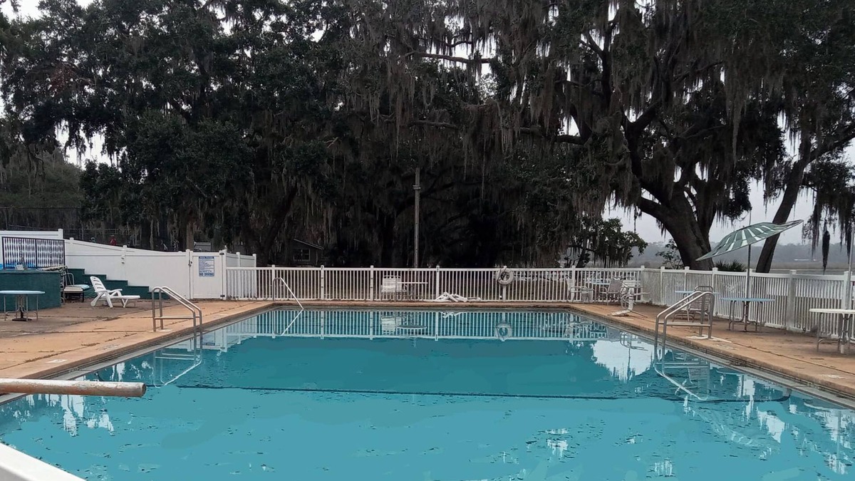 Salt Springs Cottage | Charming 1-bedroom cottage in beautiful Salt Springs Resort on Lake Kerr