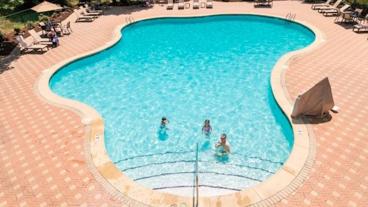 Lackey Resort | Charming 1-bedroom resort in historic Williamsburg with WiFi, fitness room