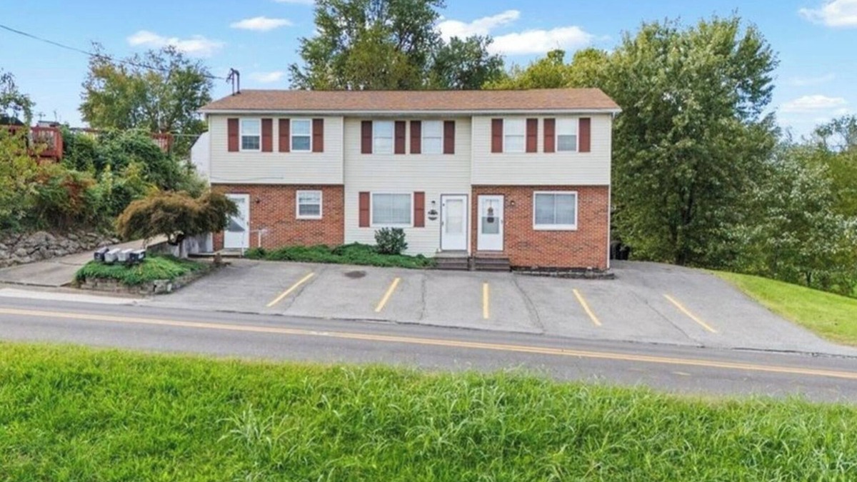 Williamstown Apartment | Charming 1-Bedroom in lovely Williamstown