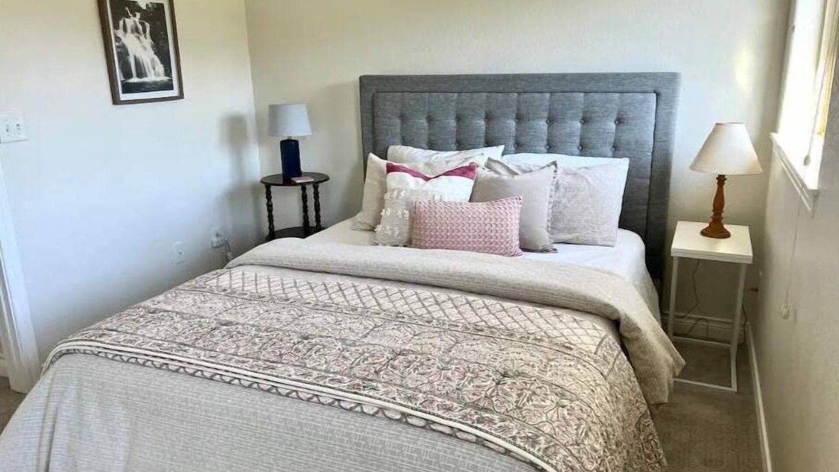 Erie House | Charming 1-BR carriage house in quiet neighborhood