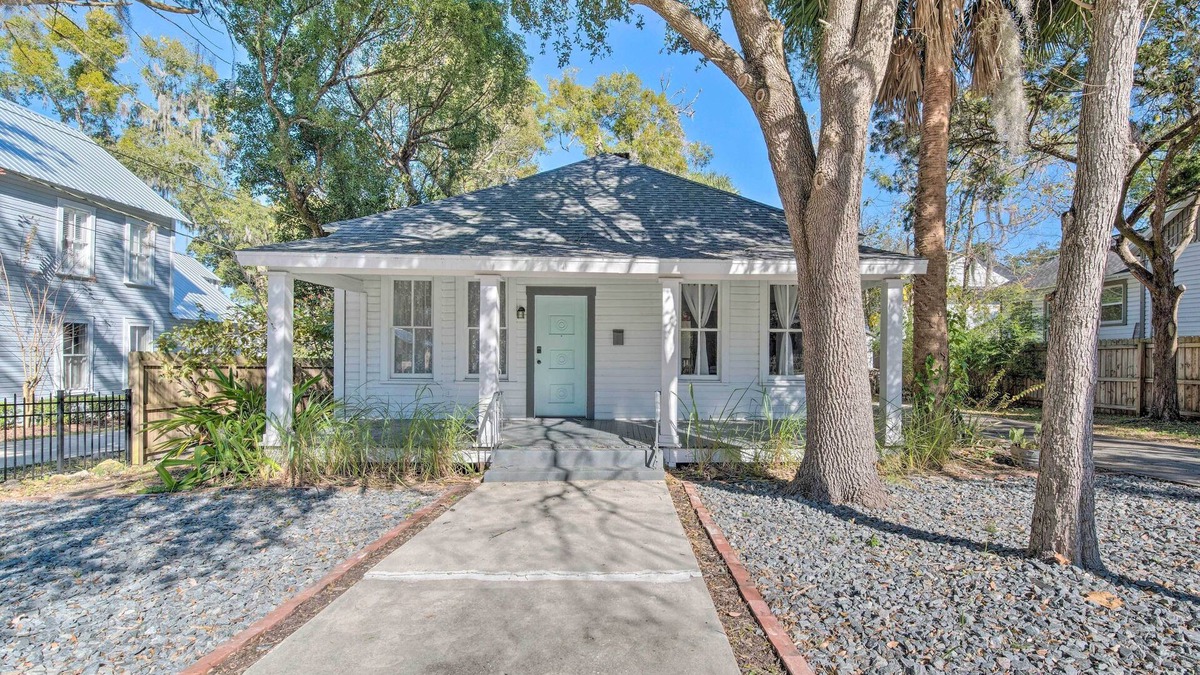 Historic District Cottage | Charming 100-year-old Home < 1 Mi to Downtown