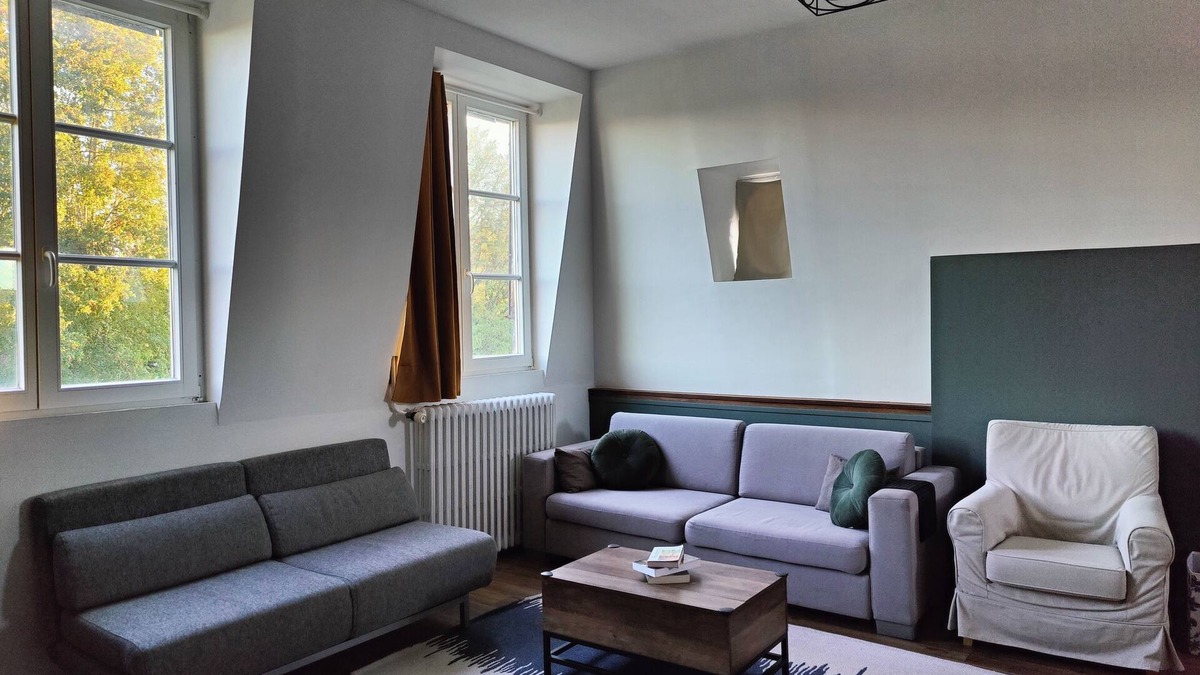 Nemours Apartment | Charming 100m2 apartment in the heart of Nemours in a beautiful Maison de Maître