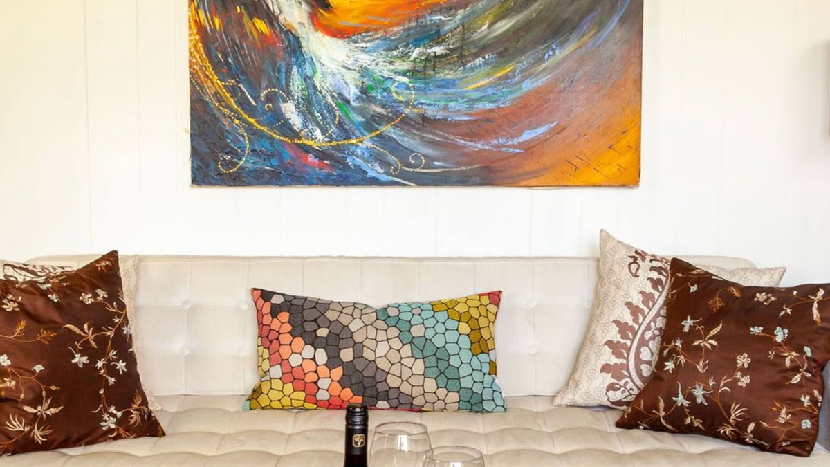 Prince Edward House | Charming 1866 schoolhouse in the heart of the County - free Sandbanks Pass