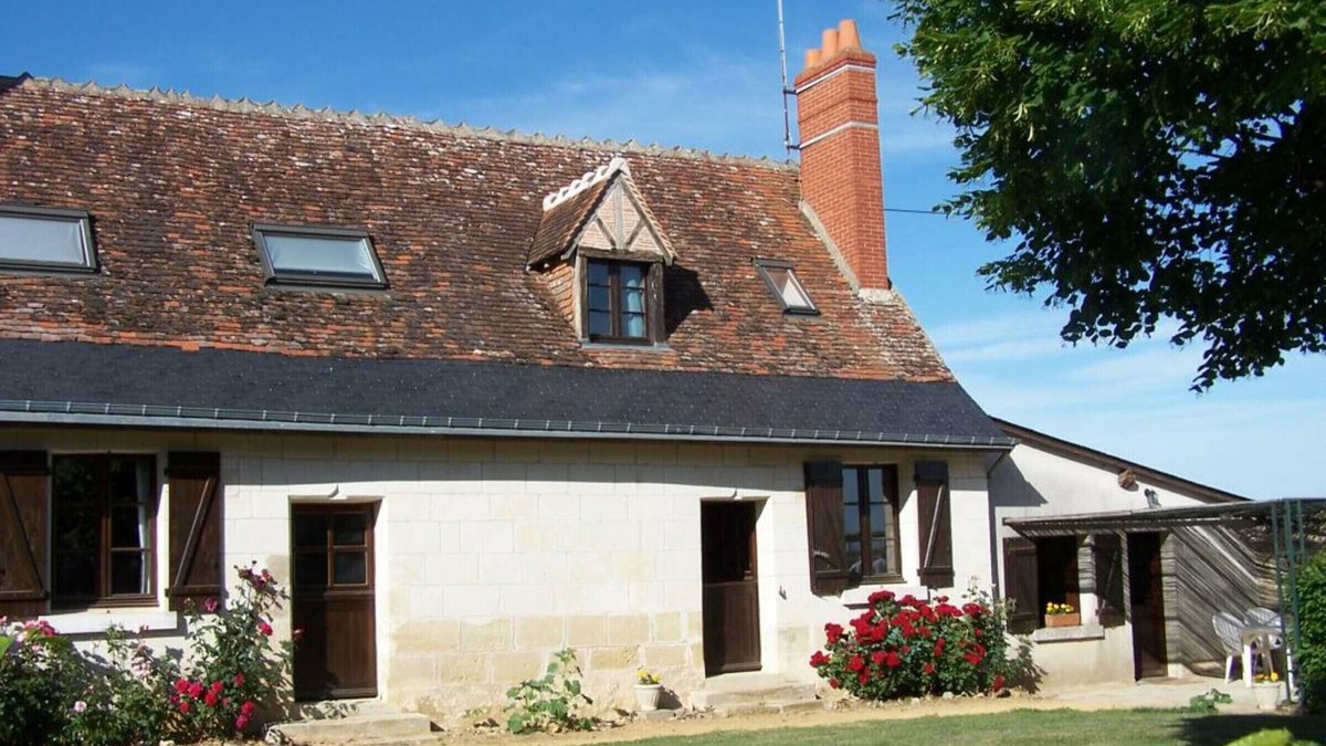 Saint-Epain Cottage | Charming 18th Century Cottage with Pool, Near Loire Castles and Vineyards