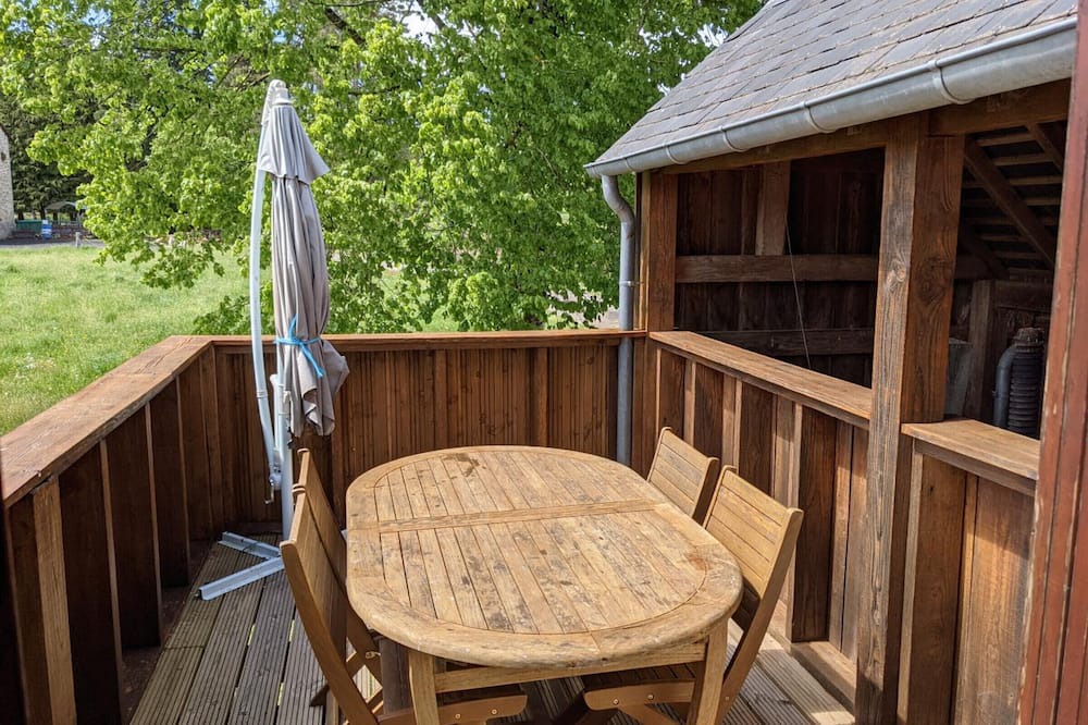 Parlan Cottage | Charming 18th-Century Mill with Private Pond, Hiking, Fishing, Near Scenic Villages