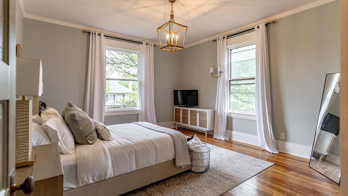 Shelbyville Apartment | Charming 1900’s house close to downtown Shelbyville
