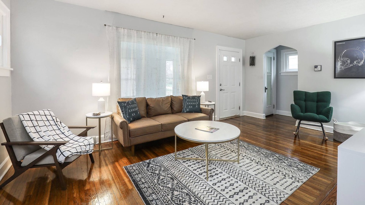 Canton House | Charming 1920s Era HOF Getaway
