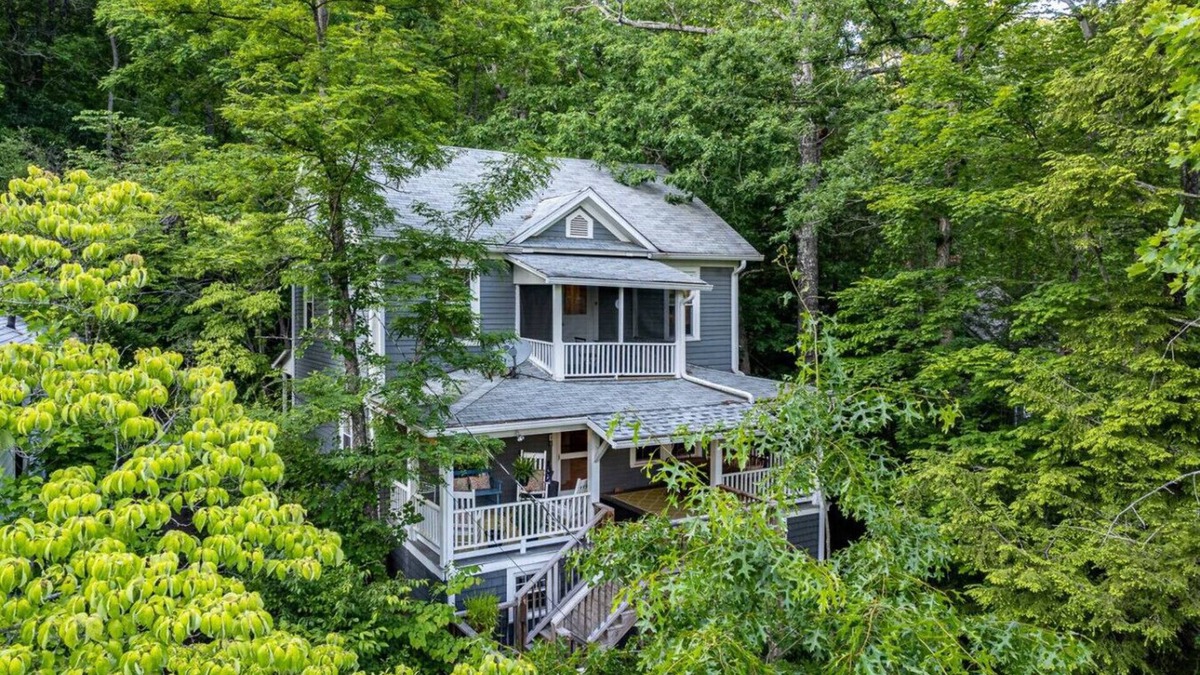 Montreat House | Charming 1920s Montreat Cottage Near DT Black Mtn